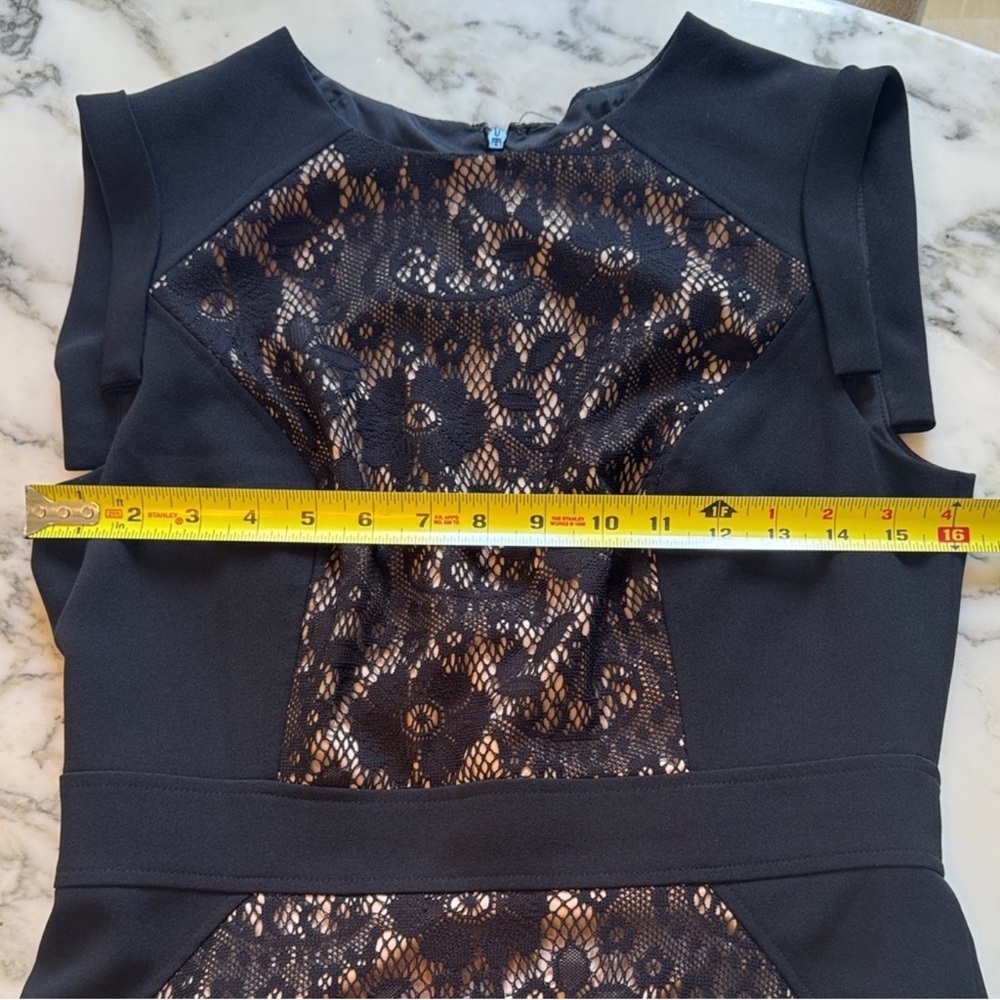 EUC Adrianna Papell Black Lace Mini Dress Sz 8 - Picture 5 of 6